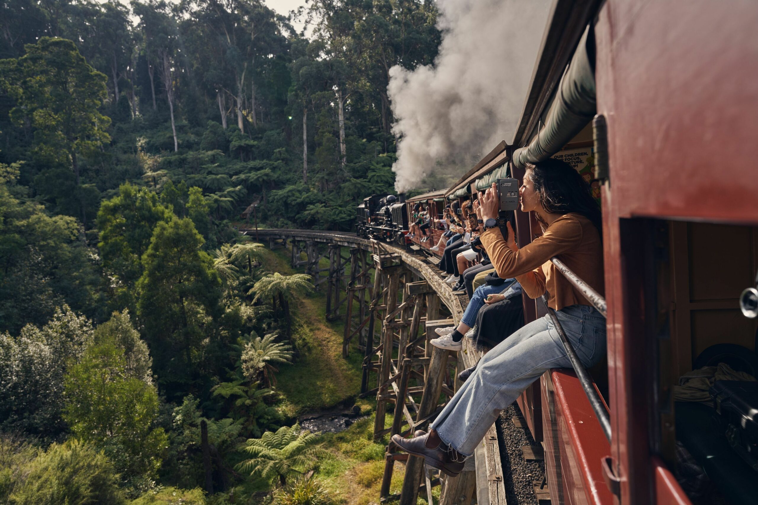 Melbourne: Puffing Billy & Penguin Parade Day Tour