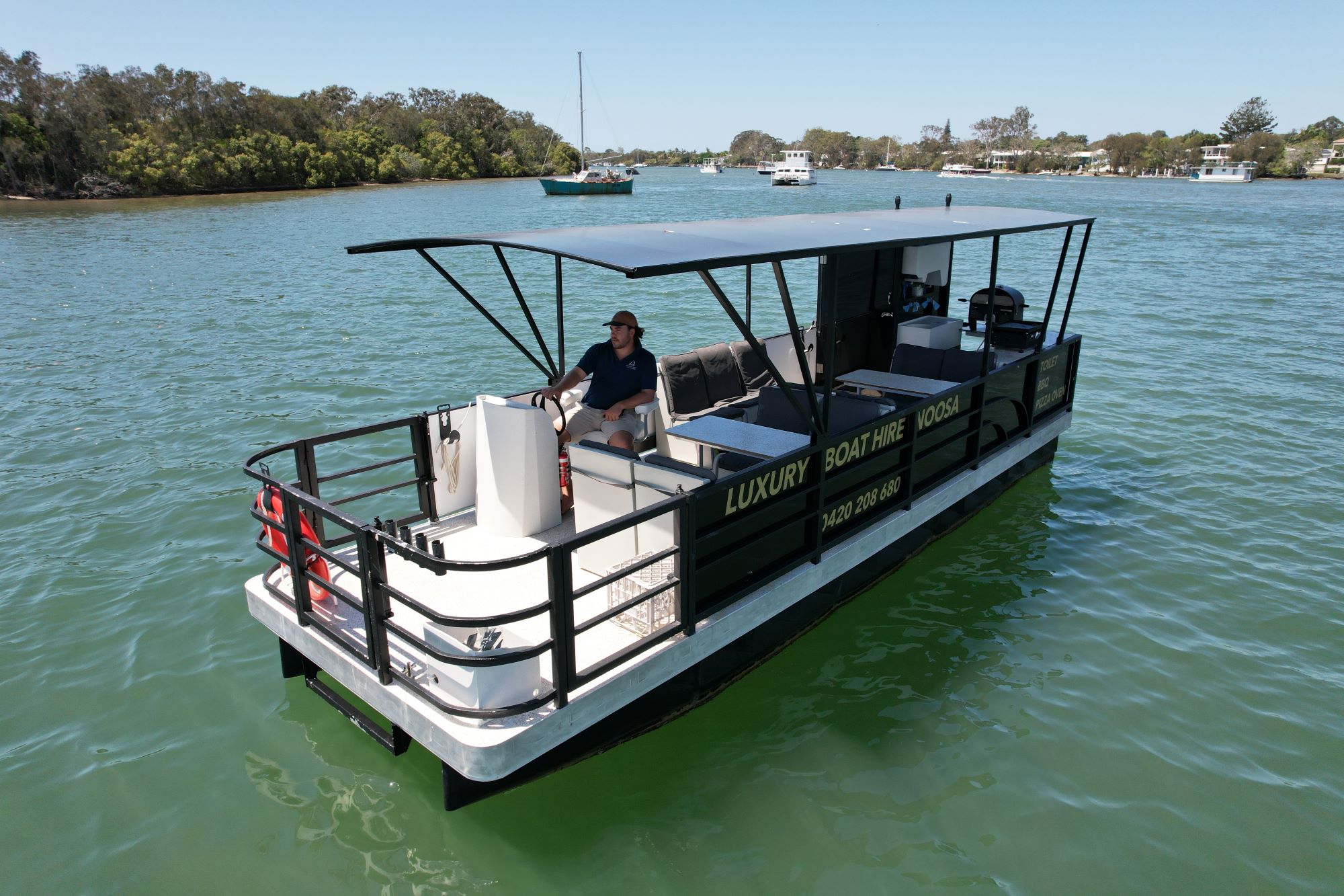 12 PERSON Boat – 4 HOURS