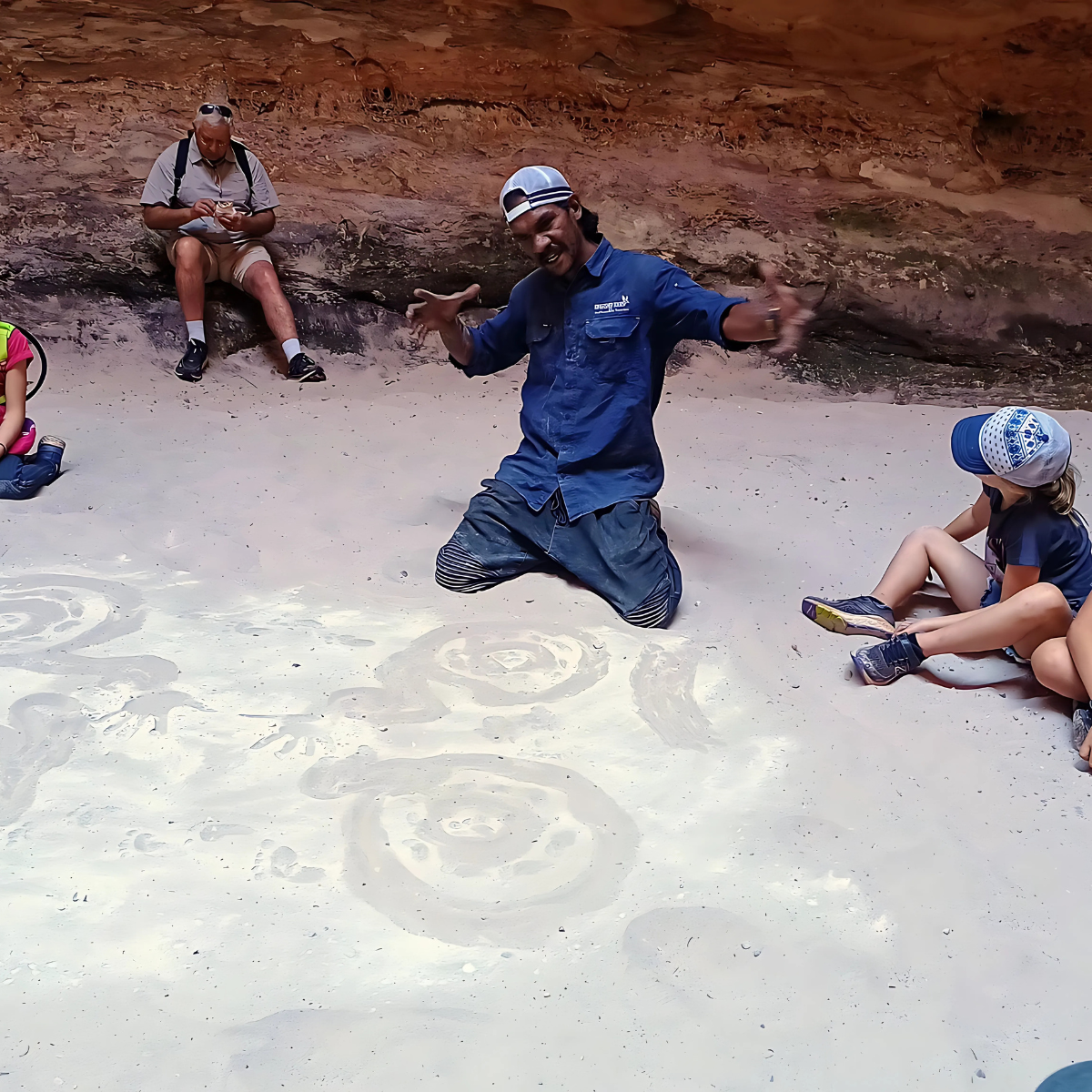 Broome to Purnululu (Bungles) Day Trek: Fly/ 4WD/ Trek