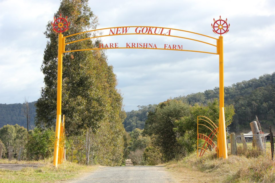 New Gokula Farm, Cessnock & Newcastle Day Tour from Sydney