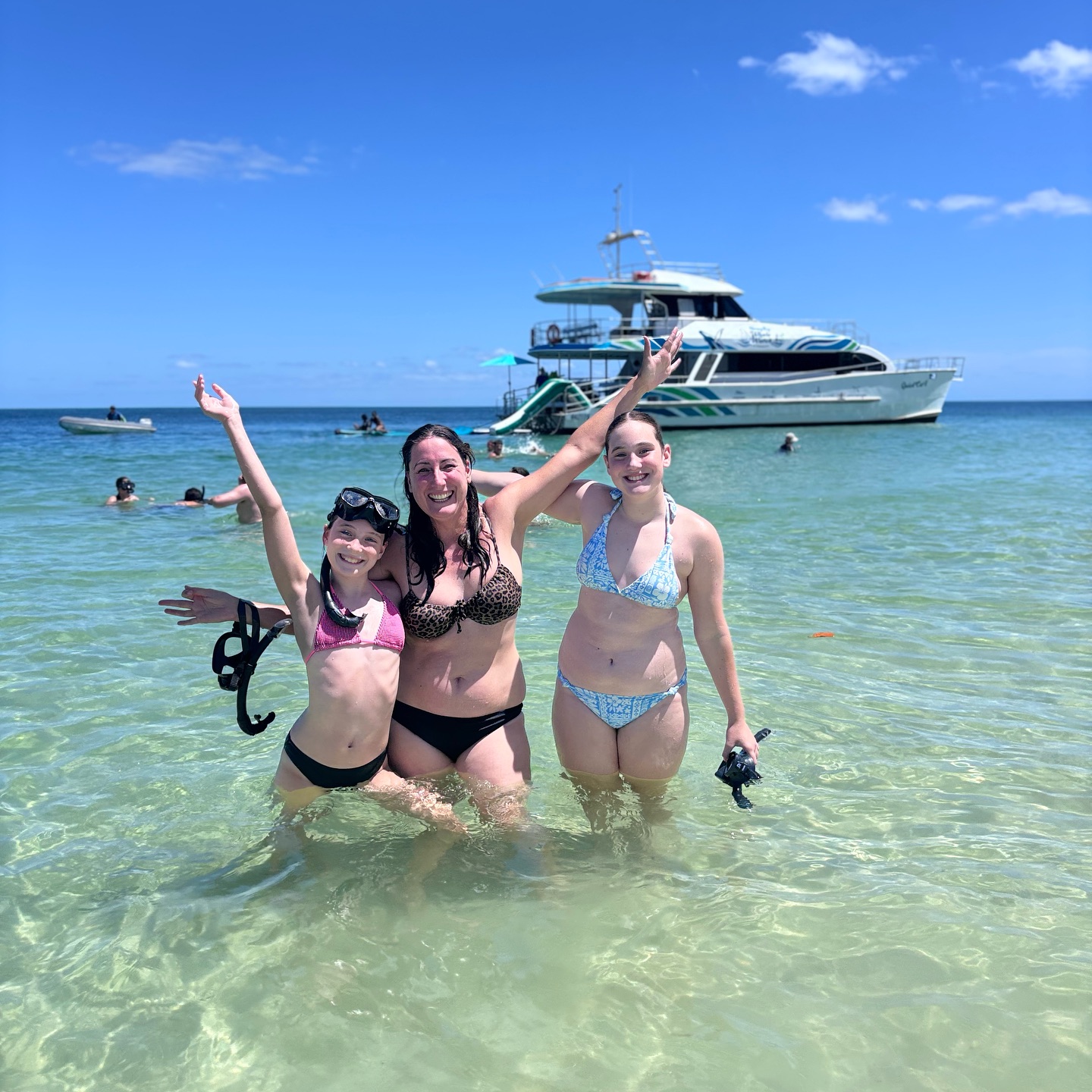 Aqua Oasis Cruise + Lunch @ K'Gari