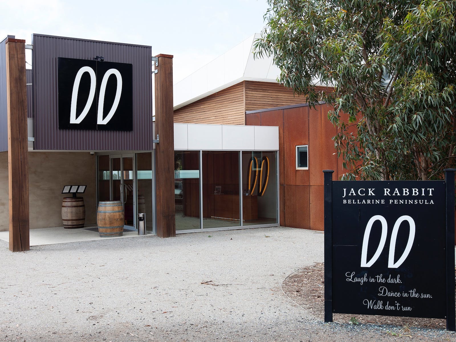 Jack Rabbit Winery: Award-Winning Wines and Luxurious Dining