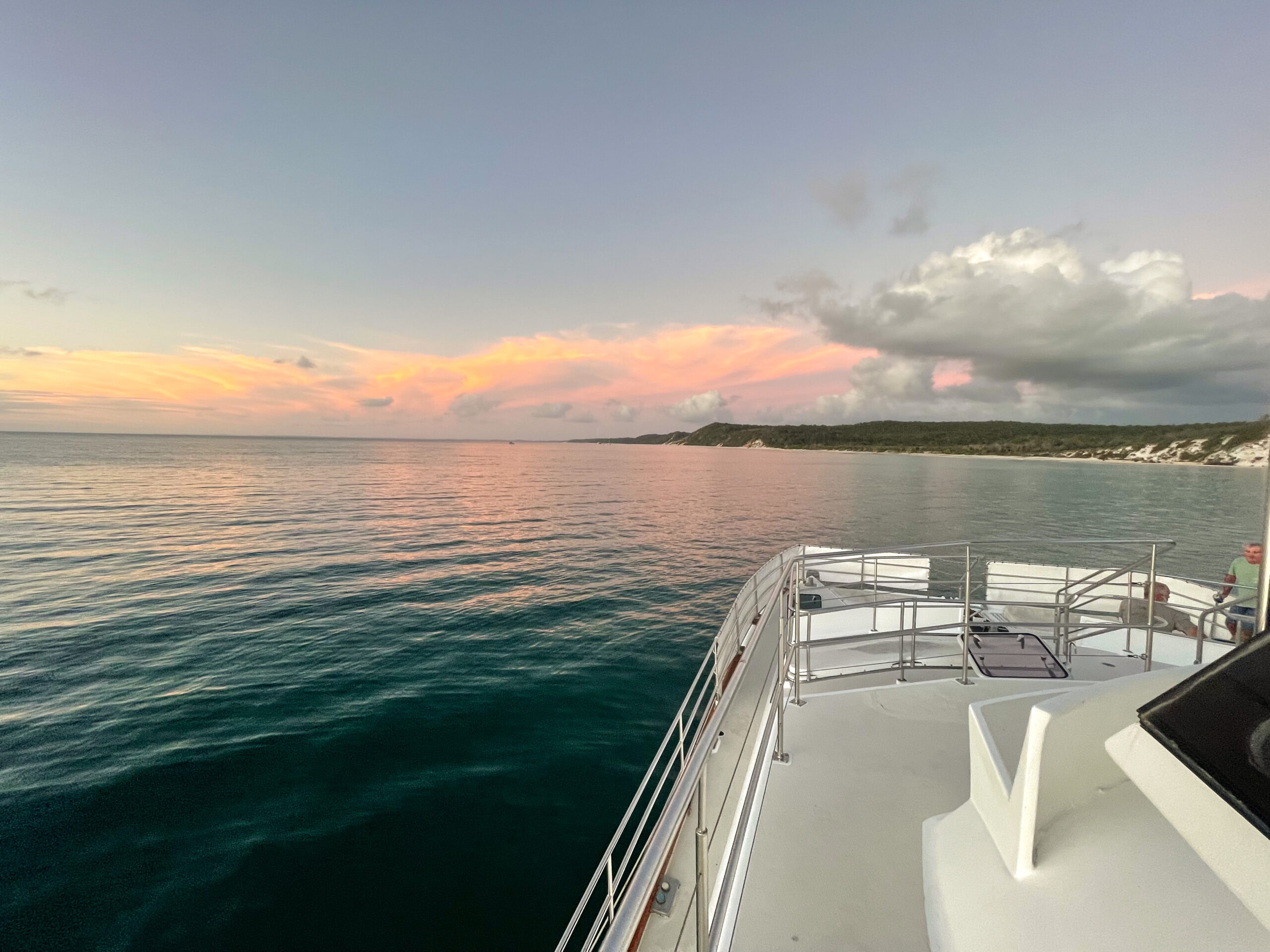 Freedom Skippered Boat Charter - Half Day K'gari and Hervey Bay
