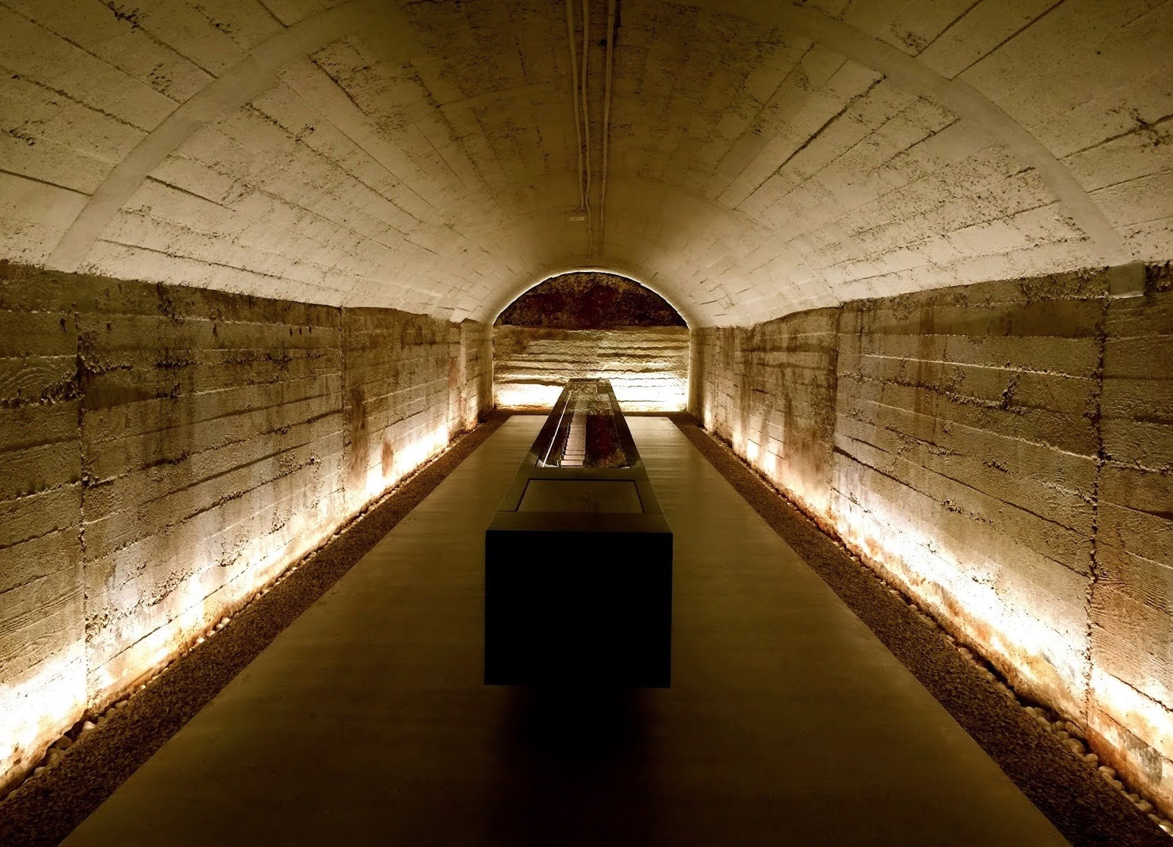 Adelaide Hills Wine Tour with Penfold's Heritage Experience