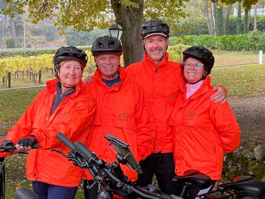 Adelaide Hills Nature Highlights e-Bike Guided Tour with 'Big Dig' lunch