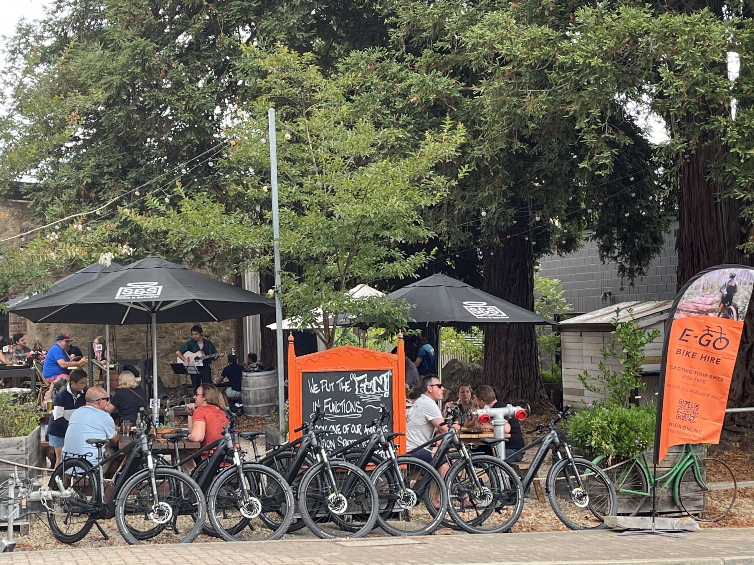 Full-Day Adelaide Hills e-Bike Hire from Uraidla Hotel & Republic Bakery
