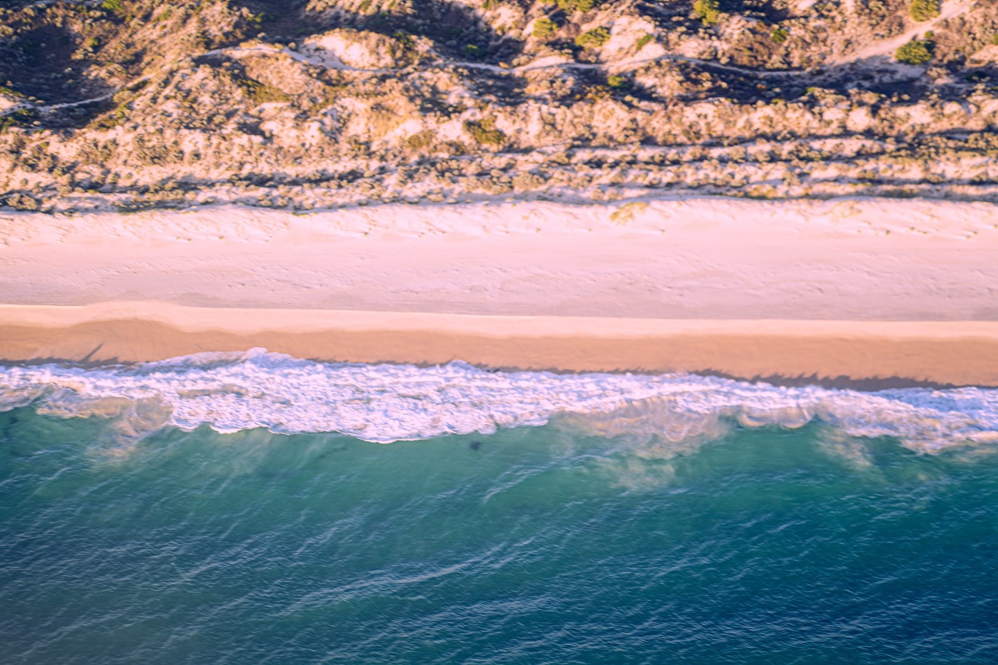 » Perth to Rottnest AND RETURN, up to 6 passengers.
