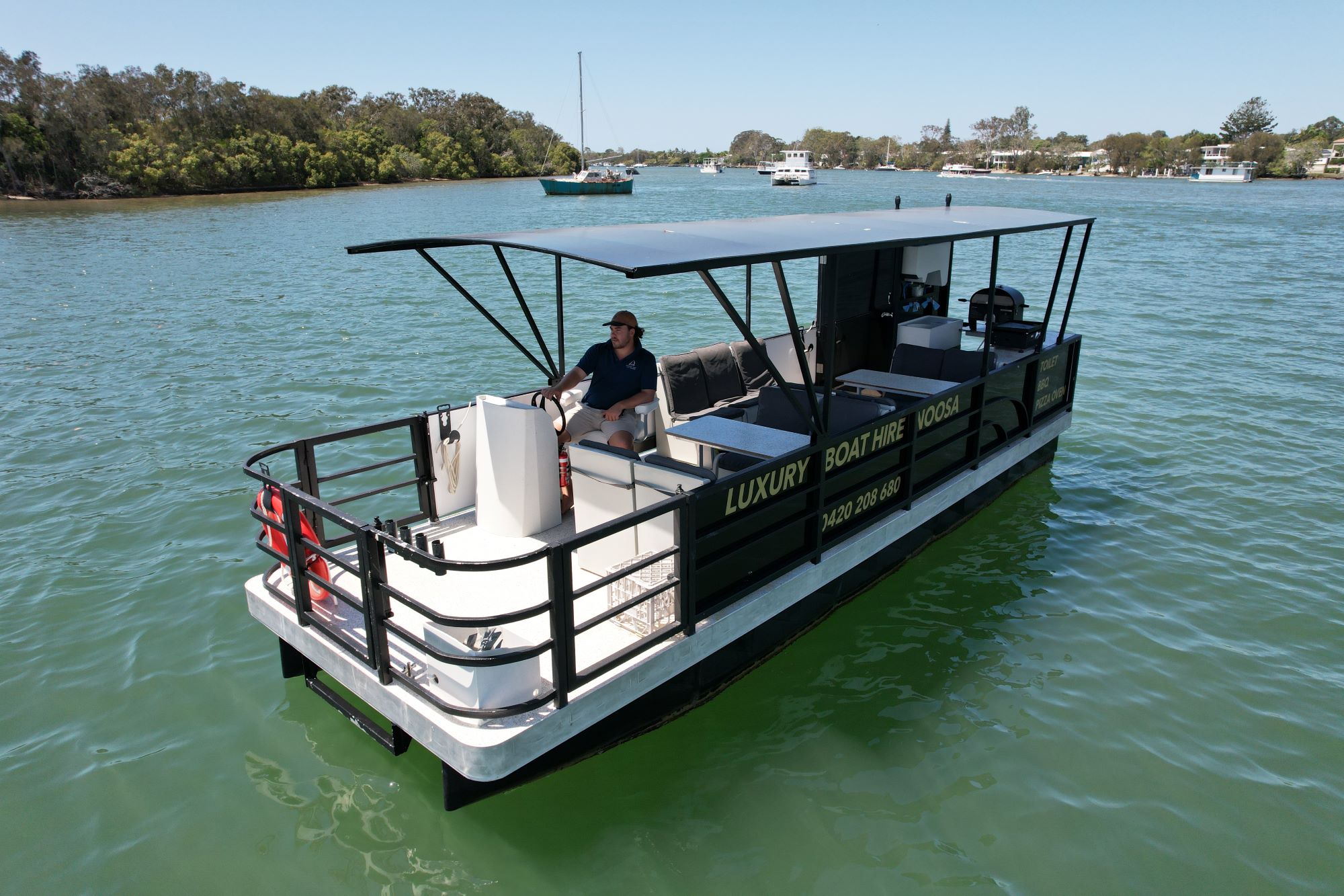 12 PERSON Boat – 6 HOURS