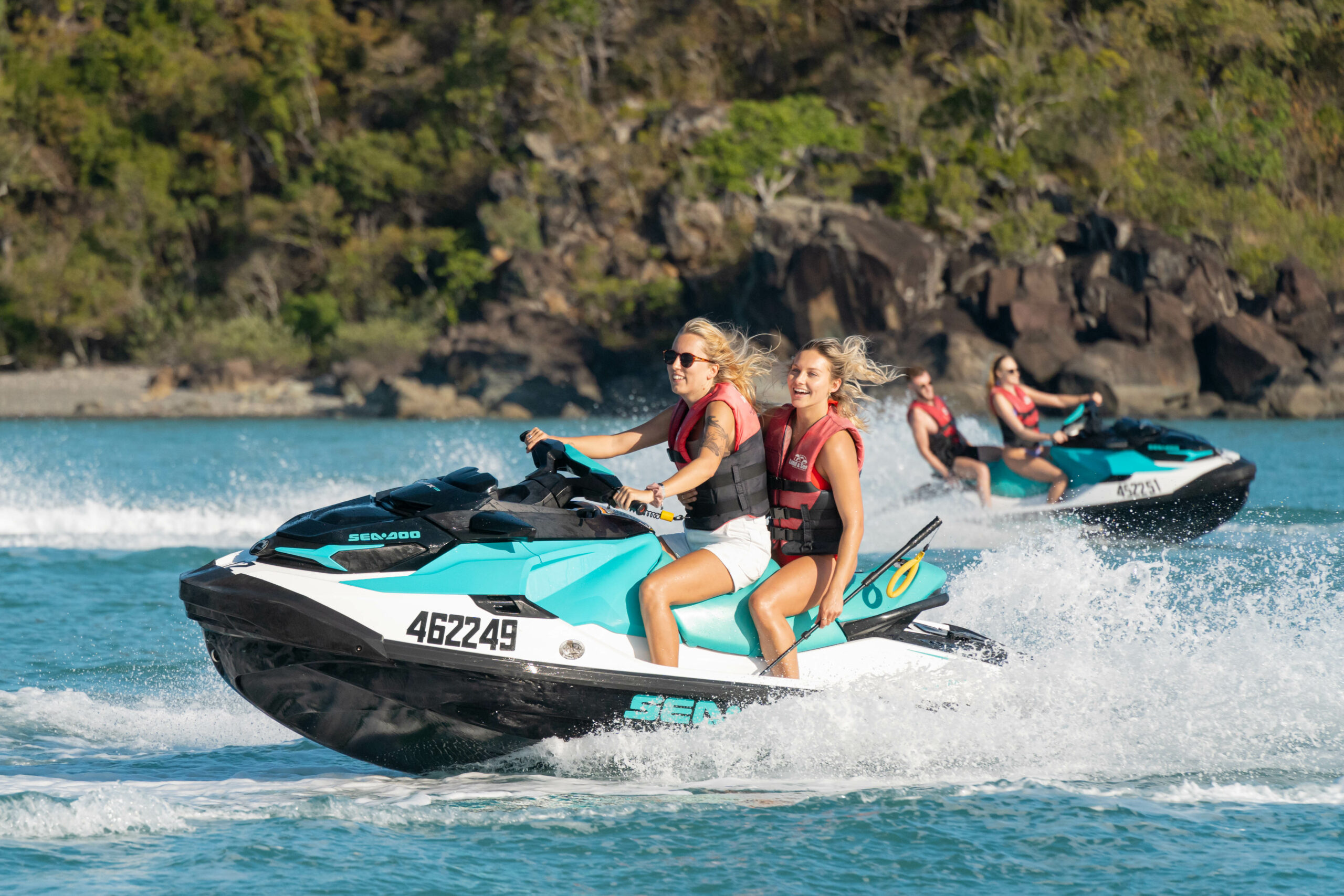 Fly & Ski Airlie Beach